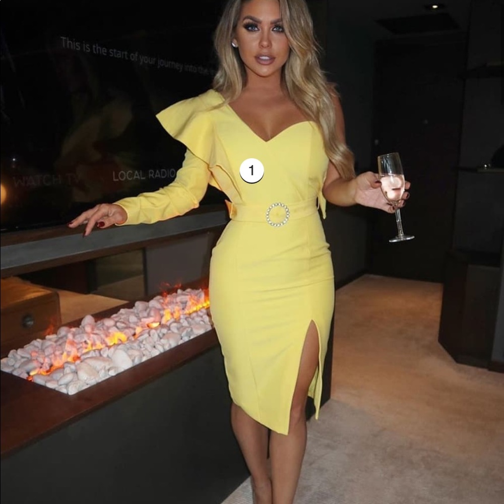 LAVISH ALICE one shoulder ruffle sleeve midi dress in pastel yellow ~